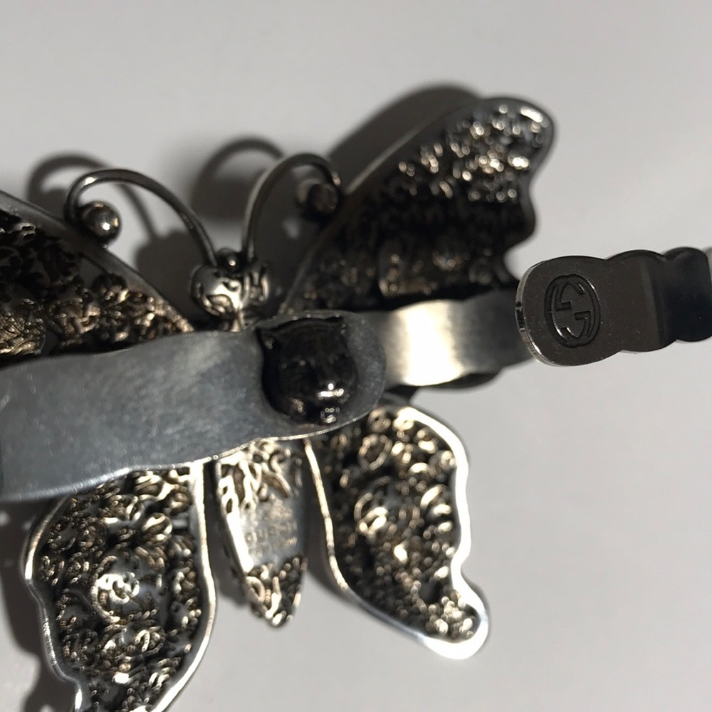 Authentic Gucci butterfly 🦋palm cuff crystals silver tone. Stunning. - Picture 7 of 10